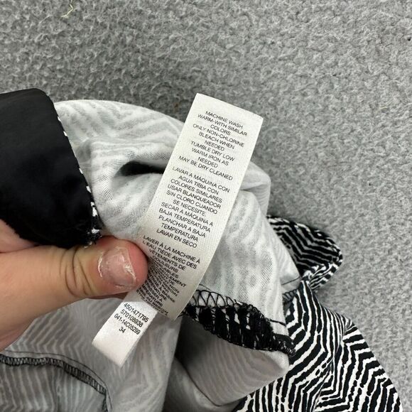 Chicos pants womens medium 2 black white zebra print cotton cropped capri resort - Picture 8 of 8